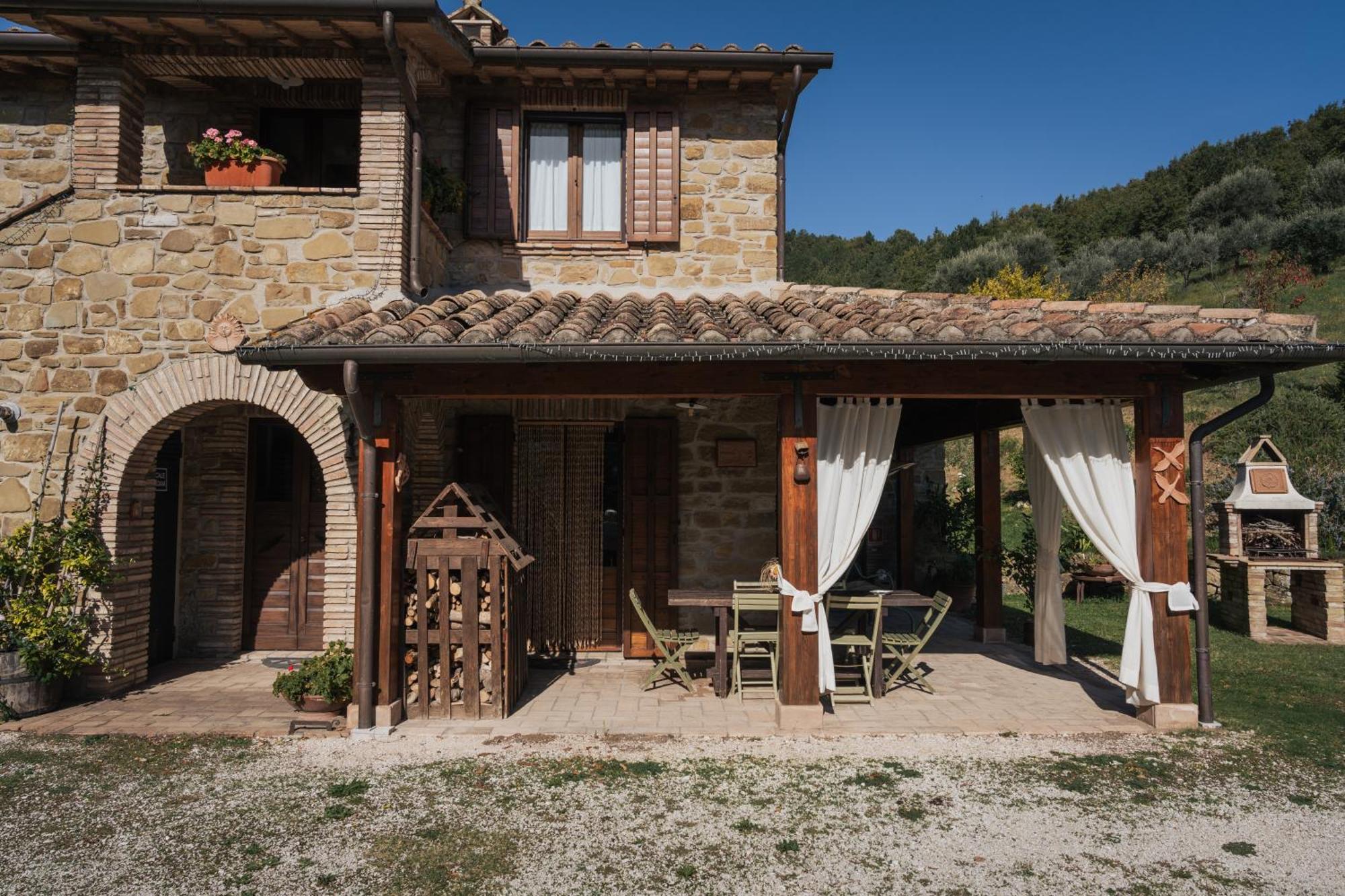 Agriturismo Casa Del Nonno Valfabbrica Экстерьер фото